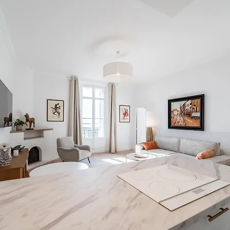 Appartement Sublime Fully Renovated One Bedroom With Sea View *